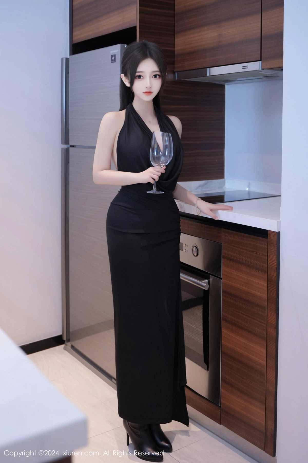 [XiuRen秀人网]第8623期奶茶味的包子写真-秀人资源网